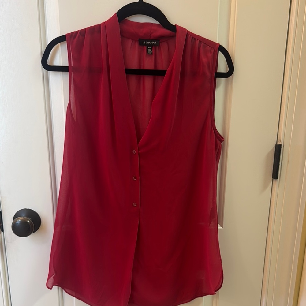 Le chateau Red Sleeveless Blouse